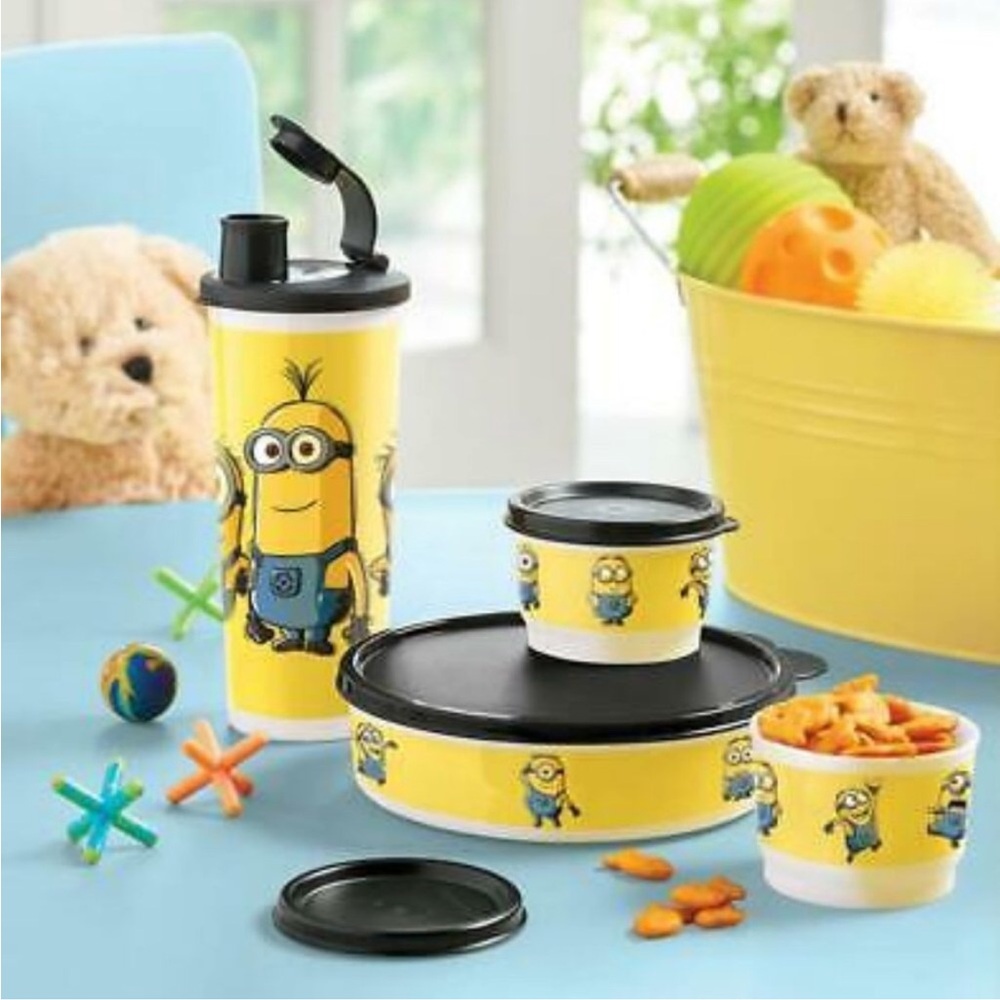 TUPPERWARE MINIONS SNACK SET